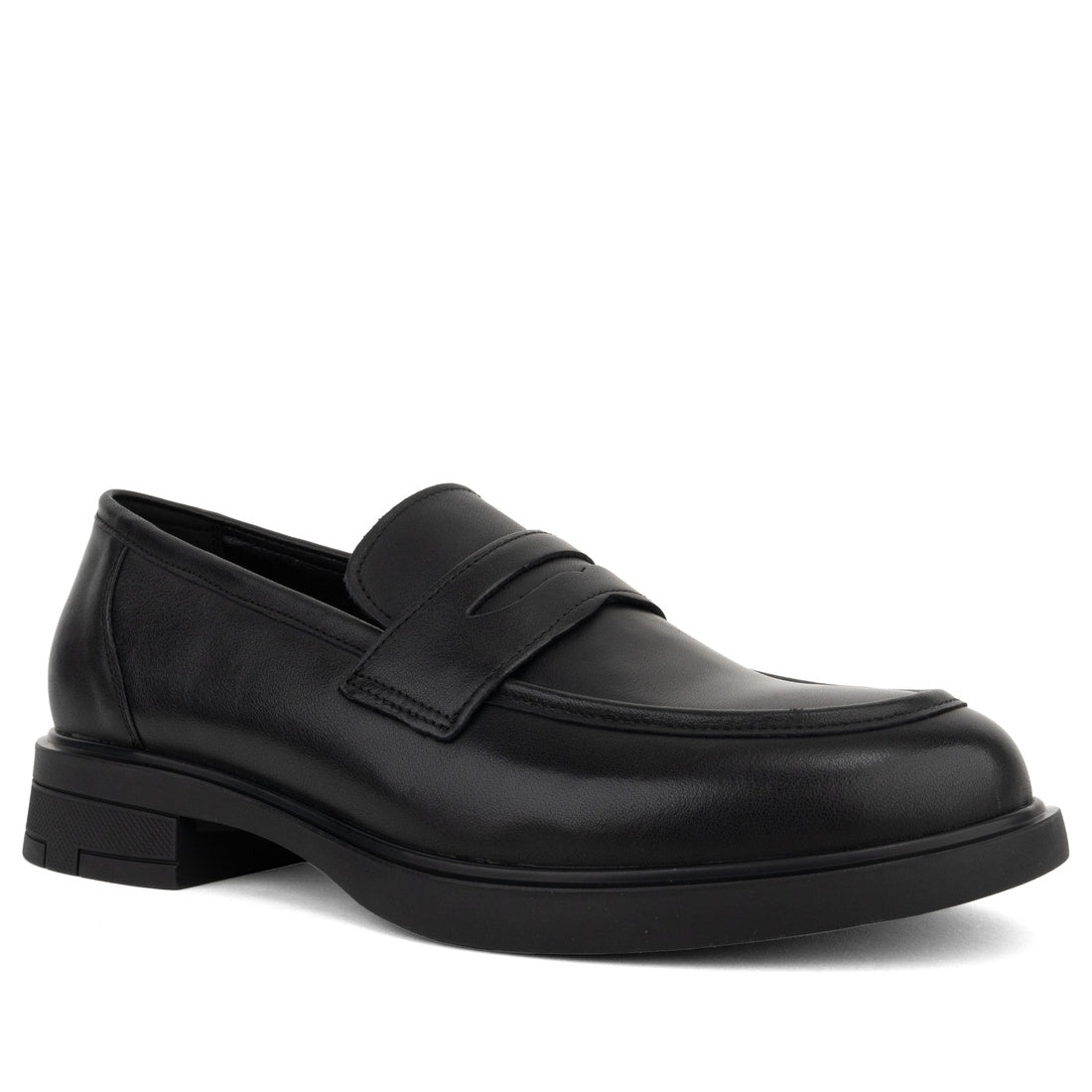 black classic closed loafers