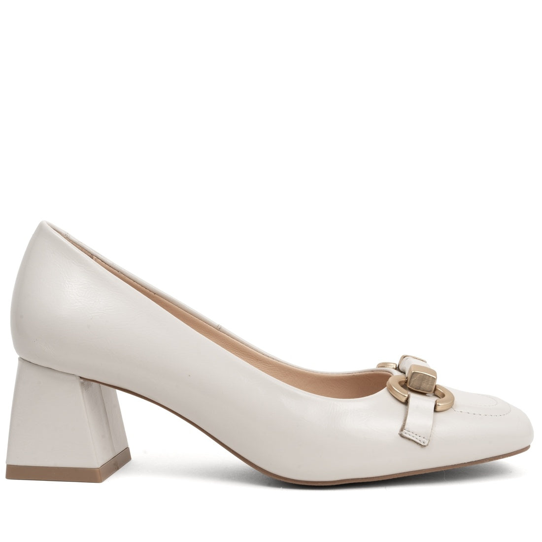 white classic closed pumps