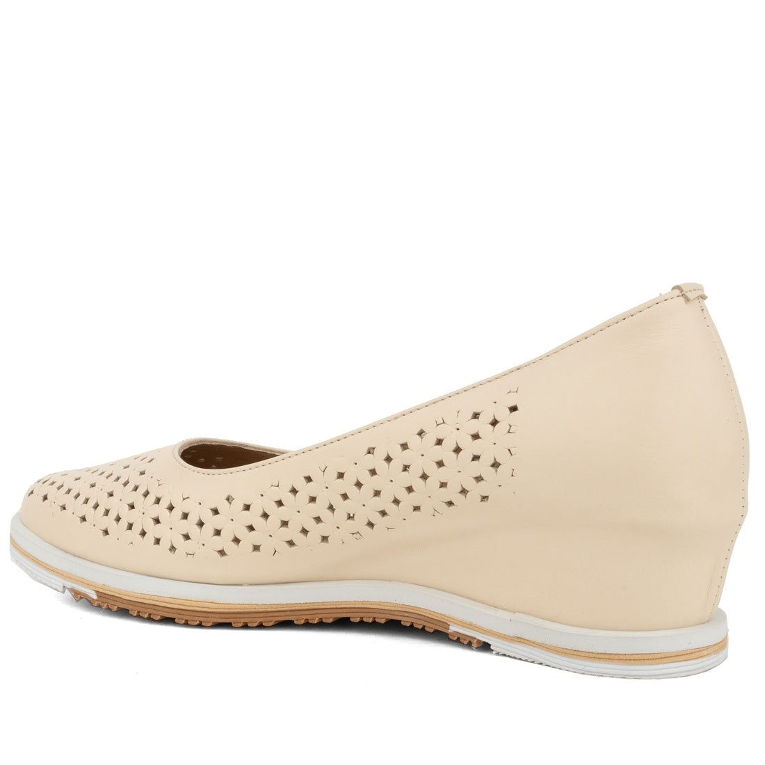 beige casual closed ballerinas