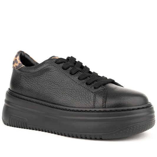 black casual closed leisure