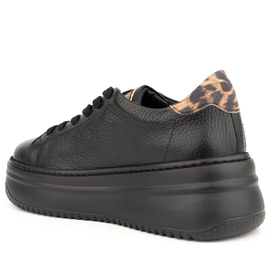 black casual closed leisure