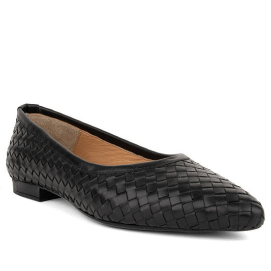 black casual closed ballerinas