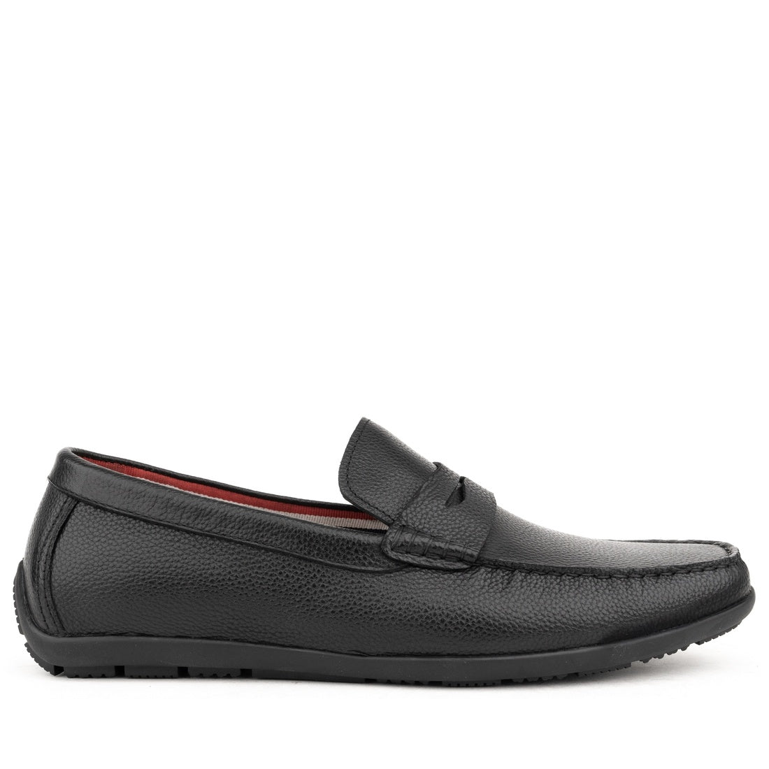 black casual closed mocasins