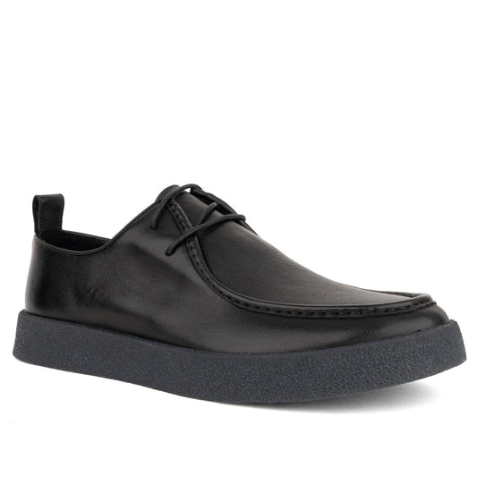 black casual closed mocasins