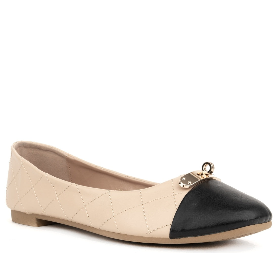beige elegant closed ballerinas
