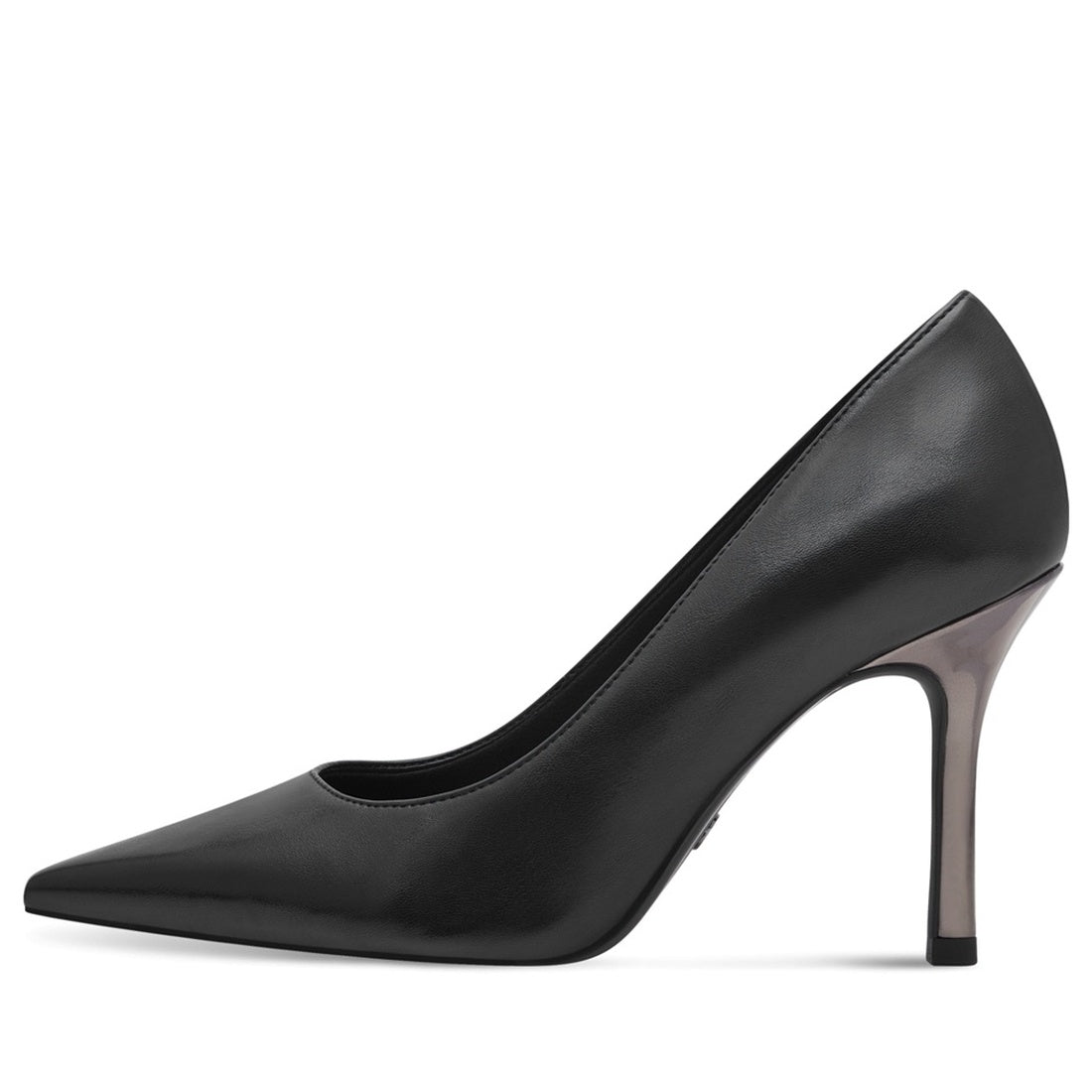 black elegant closed pumps