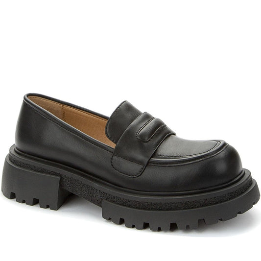 Betsy womens black casual closed loafers | Vilbury London