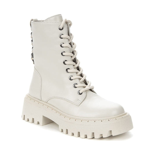 Betsy girls white casual closed booties | Vilbury London