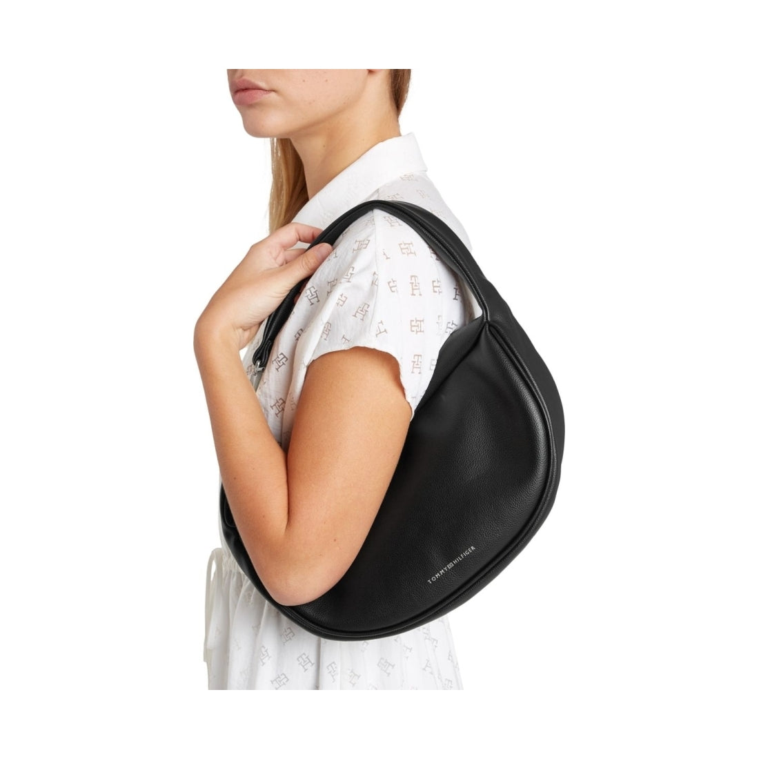 Tommy Hilfiger womens black contemporary shoulder bag | Vilbury London