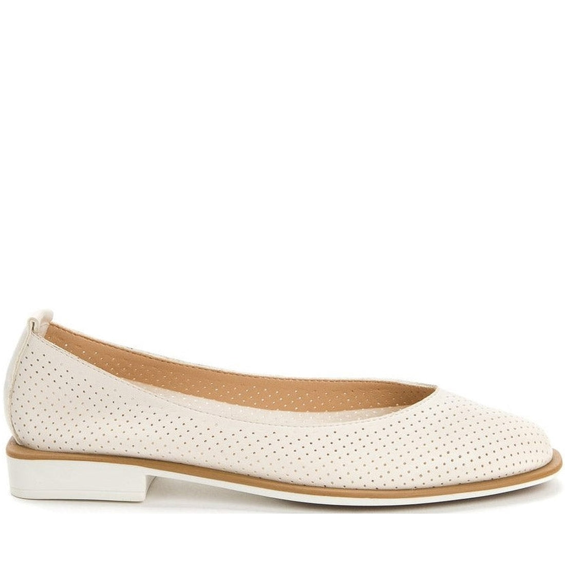 Betsy Womens beige casual closed shoes | Vilbury London